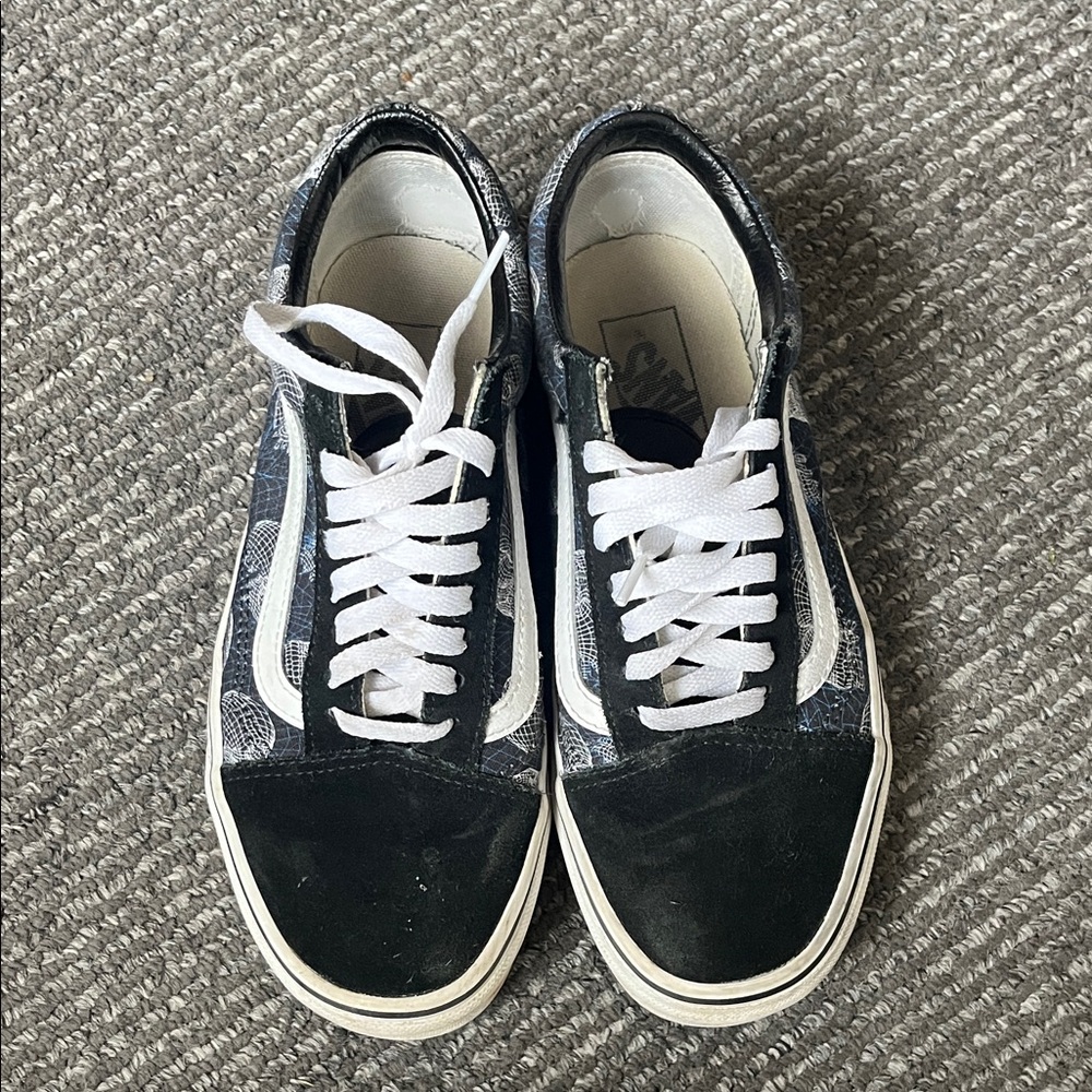Vans Old Skool Black and White Sneakers